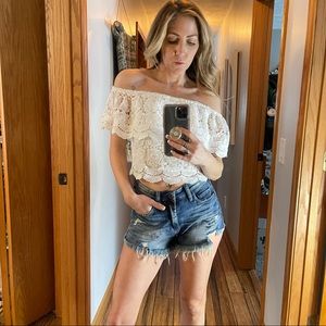 ❤️4for$25 LUSH  Lace crochet lined eyelet boho top